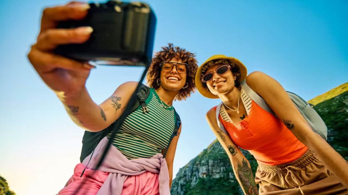 Top 6 Zodiac Signs Women Who Love Wildlife Photography